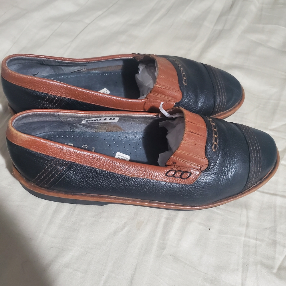 Romika Black and Brown Leather Loafers